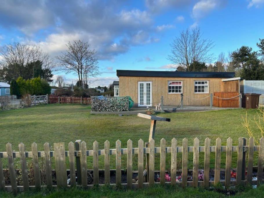 The Chalet By Hip Haus Humberston Exterior foto